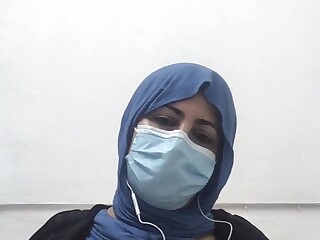 Webcam porn solo with naked Muslim woman, exclusive video