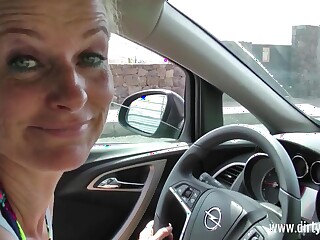 chupei um companheiro de viagem no carro, fazendo com que a viagem não fosse chata! - Dirty Tina